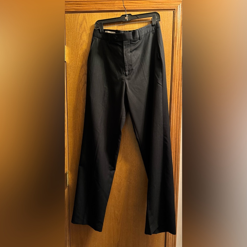 Men’s Perry Ellis Flat Front Dress Pant Slack with Pinstripes